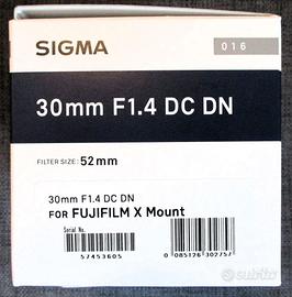 Obbiettivo 30 mm. SIGMA-attacco Fuji X Mount