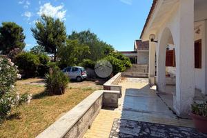 6 LOCALI A MANFREDONIA