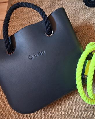 O-Bag mini nera con ricambio manici