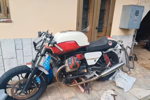 guzzi v7 2012