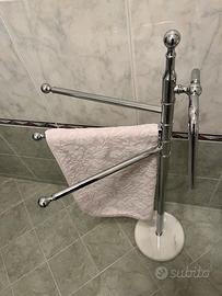 Piantana porta asciugamano