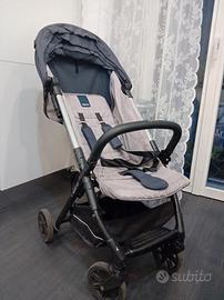 Passeggino pieghevole,ideale per aereo 