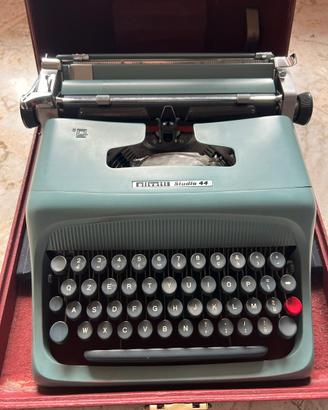 Olivetti Studio 44 del 1952 con valigetta