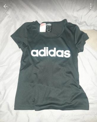 t-shirts Adidas