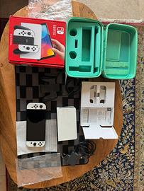 Nintendo Switch OLED Bianca - NUOVA + Custodia 🌟