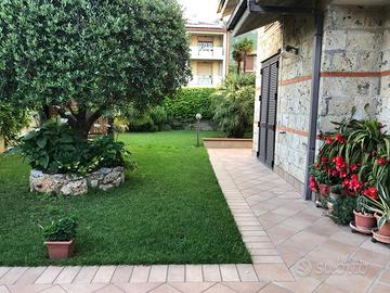 Villetta a schiera-zona residenziale-Borgo Rivo