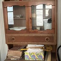 credenza con vettina