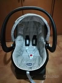 Seggiolino per auto e passeggino CHICCO