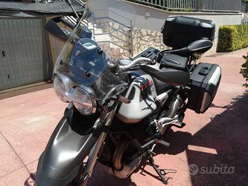 Moto Guzzi V85TT 