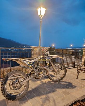 l'unico beta giallo p1sc1o ultra (come in foto)