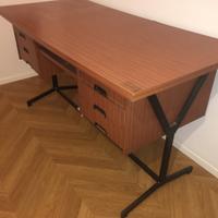 Scrivania vintage modello svedese anni 70