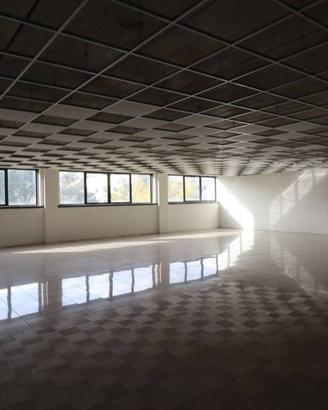 Immobile di 210 m² con 1 locale a San Giovanni Val