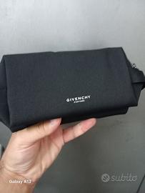 pochette Givenchy 