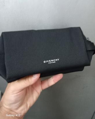 pochette Givenchy 