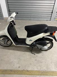 Piaggio Free