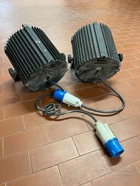 Coppia di faretti PAR Clay Paky con lampada 300W