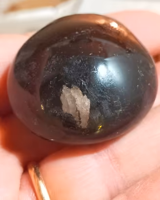 Tormalina nera a ciottolo