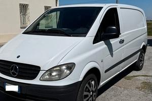 Mercedes Benz Vito corto cambio automatico
