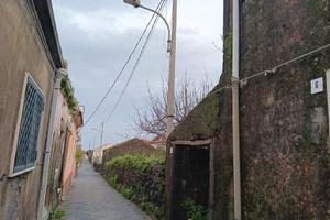 Terreno edificabile con fabbricati