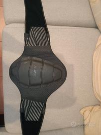 proteggi schiena da moto