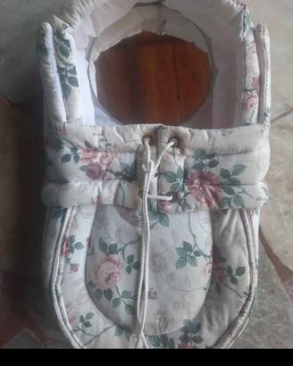 Specchio a forma di scarpa