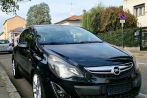 opel corsa D anno 2013  