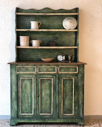 Credenza con piattaia in legno