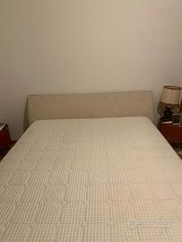 Struttura letto matrimoniale con doghe