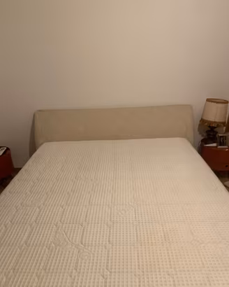 Struttura letto matrimoniale con doghe