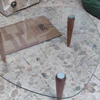 Tavolo in vetro
