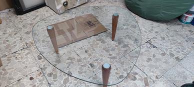 Tavolo in vetro