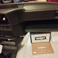 Alfa Romeo 75 Cruscotto e tunnel centrale
