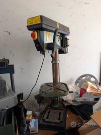 Trapano a colonna Fervi 0750 + morsa a croce Fervi