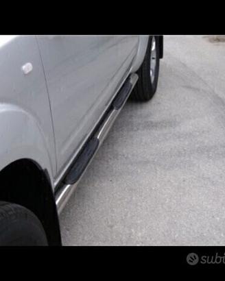 Nissan Navara D40 Pedane tubolari o piane inox