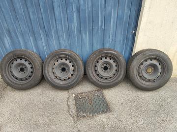 cerchi in ferro + gomme invernali 185/65 R15