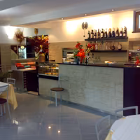 attrezzatura e arredi bar ristorante pizzeria