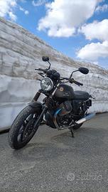 Moto Guzzi V7 II - Stone