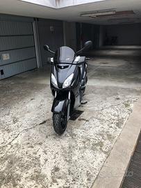 Yamaha X Max 250