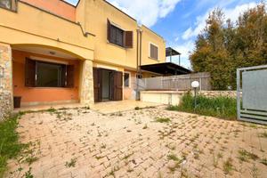 VILLA A SCHIERA A NARDÒ