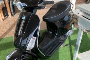 Vespa 125s