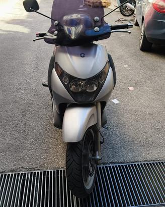 Piaggio Beverly 200