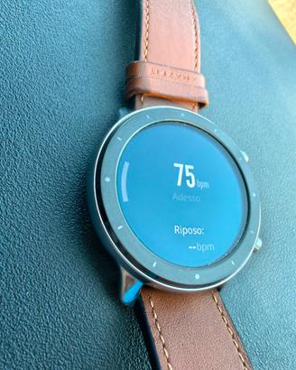 Amazfit gtr perfetto con 2 cinturini