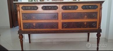 Cassettone in stile antico