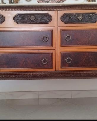 Cassettone in stile antico