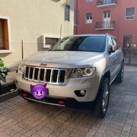 JEEP GRAND CHEROKEE OVERLAND 241 cv