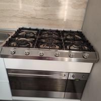 Cucina lineare in omaggio tavolo in wengè