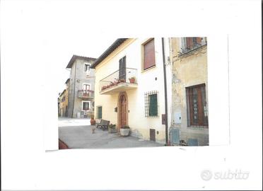 Casa tenuta bene circa 100mq