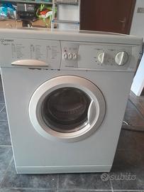 lavatrice indesit wg 439