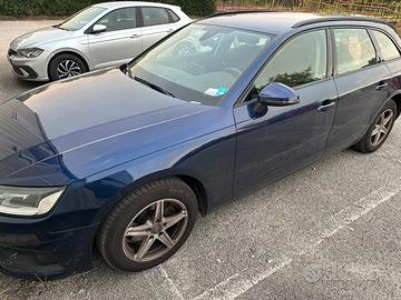 Audi A4 Avant 30 TDI (136 CV)