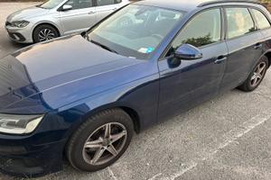 Audi A4 Avant 30 TDI (136 CV)
